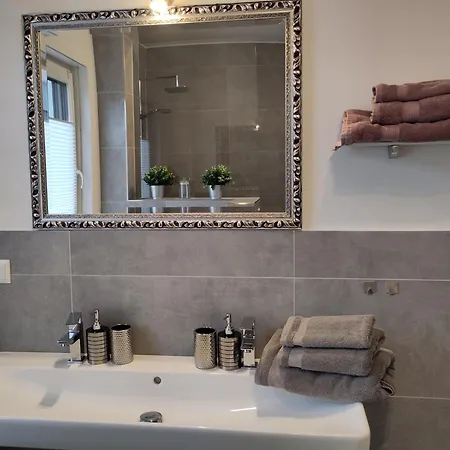 Mutti 's Haus -zur Suedheide 別荘 Wahrenholz